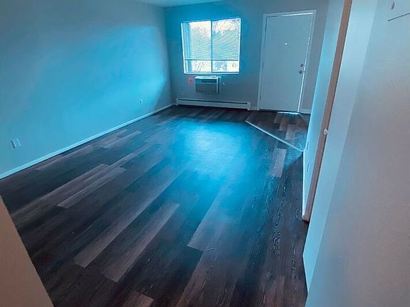 5th image of 2924 N Arcadia St APT 37