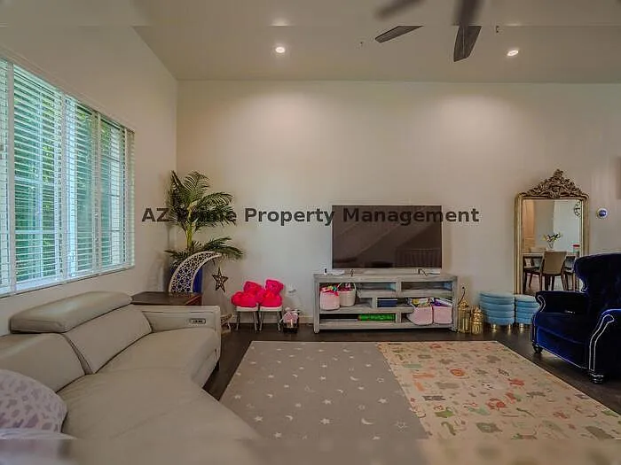 4438 N 27th St #4 — Photo 9