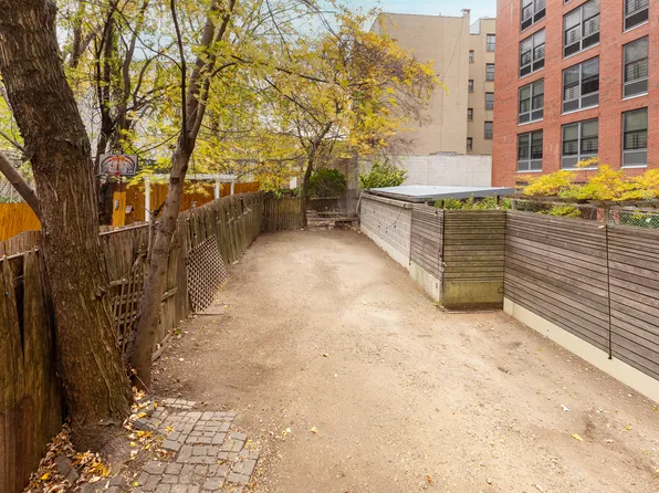 610 East 181st Street image 14 of 14