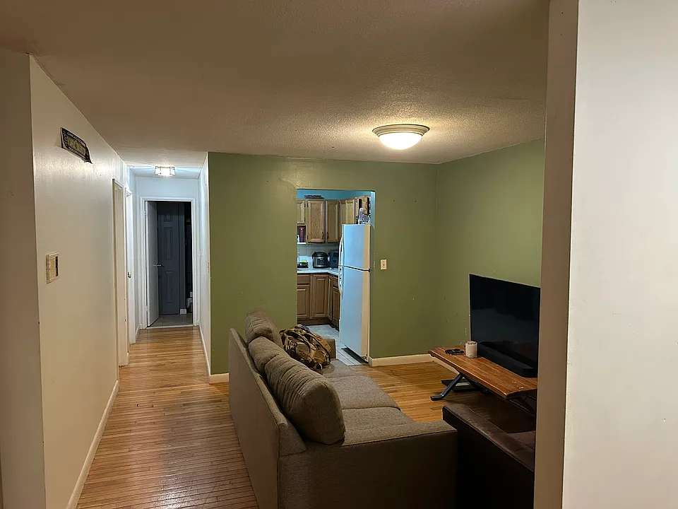 7 Weld St