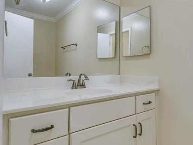 218 Raintree Dr — Photo 12