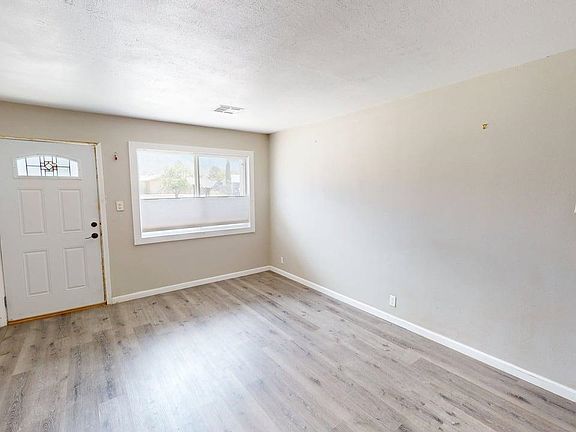 4th image of 1821 Alaska Ave
