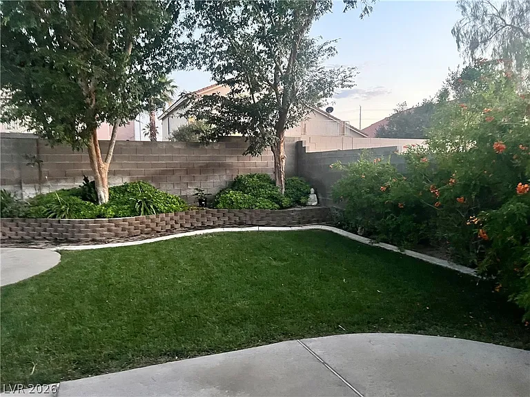 8225 Woodland Prairie Ave — Photo 18