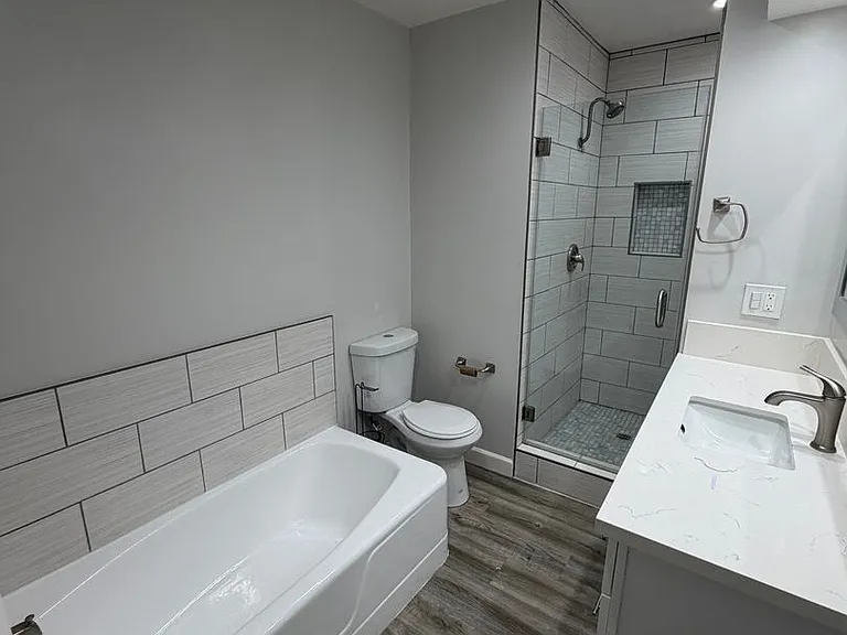 350 N Crescent Drive — Photo 12
