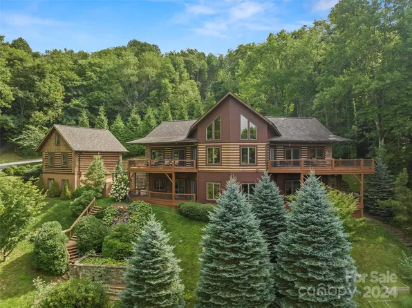 1168 Presidential Dr, Waynesville, NC 28786