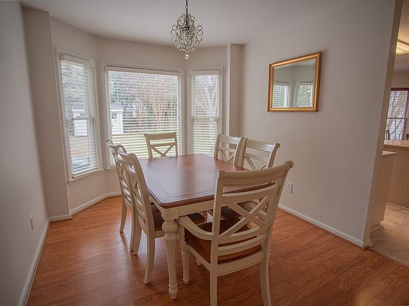 4th image of 5800 Mountain Island Dr