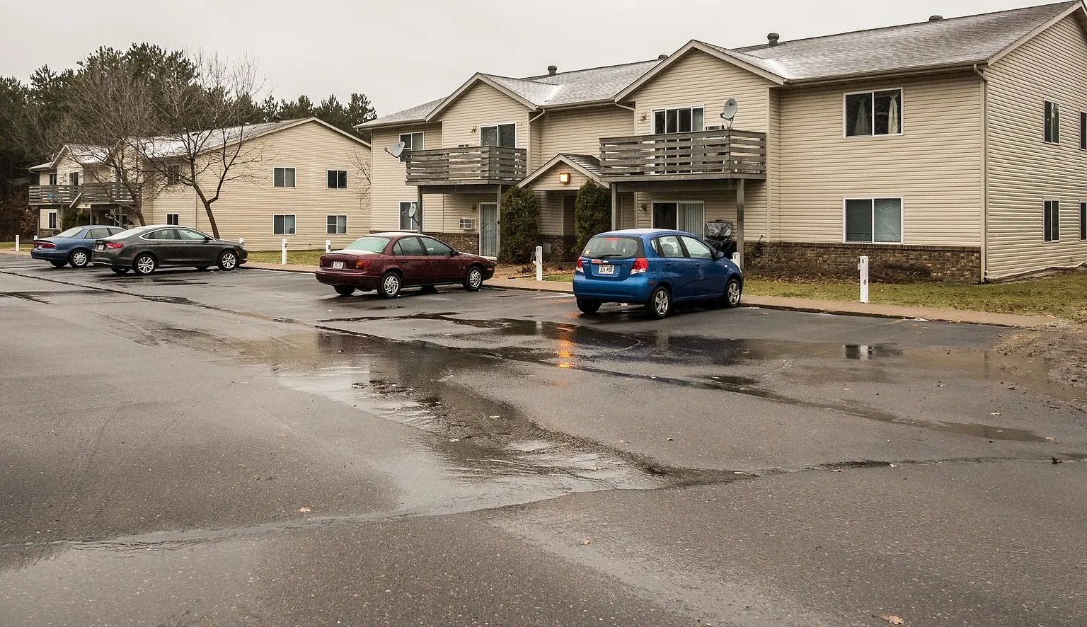Pine Ridge Apartments — Photo 2