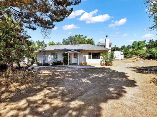 1242 Marshall Rd, Alpine, CA 91901