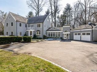 330 Bayville Rd, Locust Valley, NY 11560