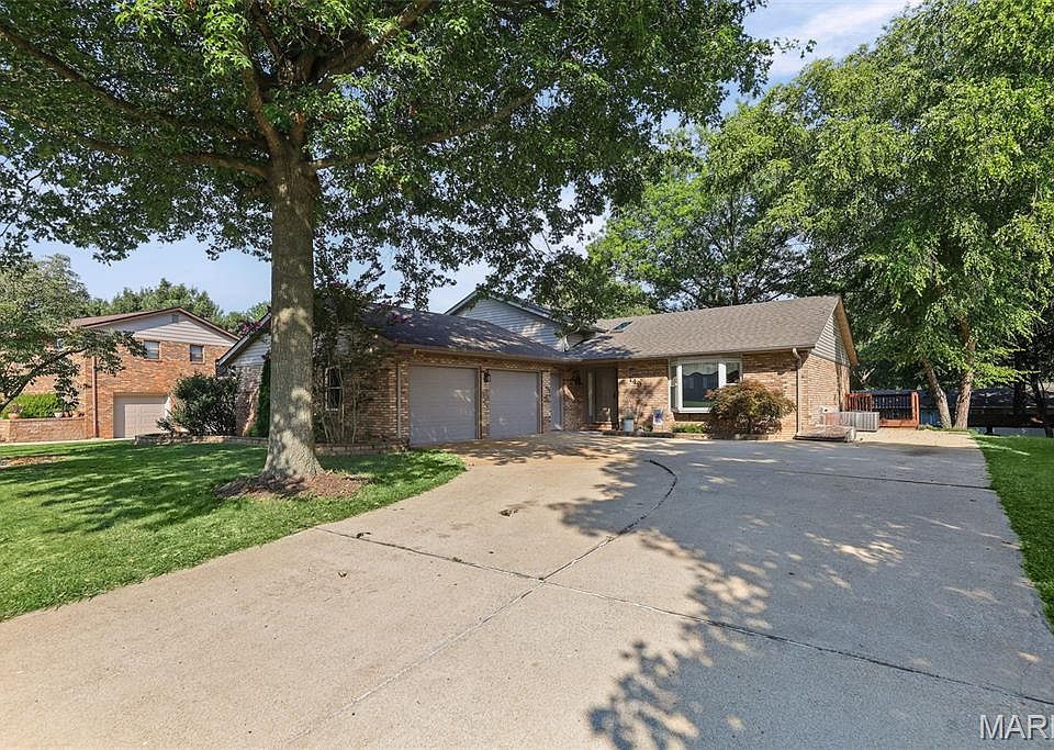 1st image of 149 Stahl Dr