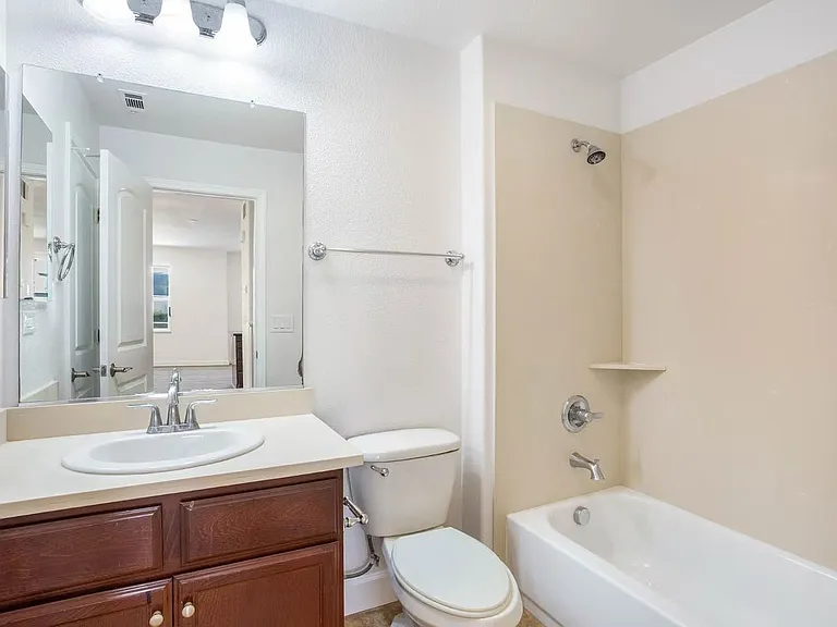564 Heligan Ln #4 — Photo 3