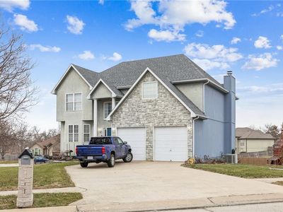 1302 SW 4th St, Oak Grove, MO, 64075