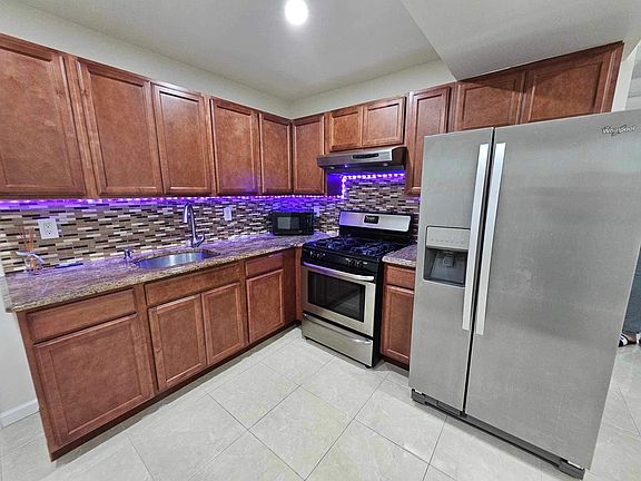 5th image of 53 Atlantic Ave #2