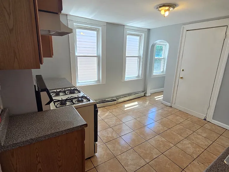 158 Parker St #2 — Photo 6
