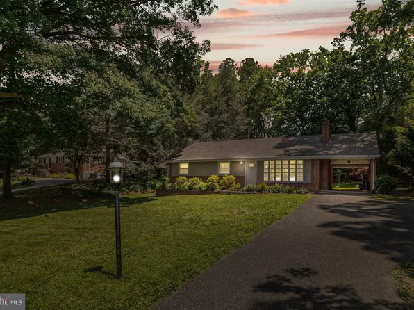 2608 Cub Hill Rd, Parkville, MD 21234