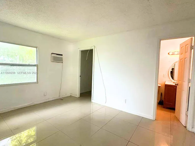 623 NW 3rd Ave #1 — Photo 6