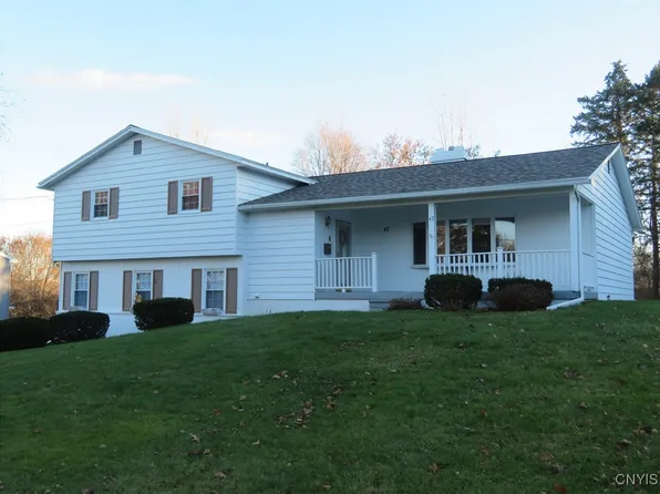 47 Janet Ter, New Hartford, NY 13413
