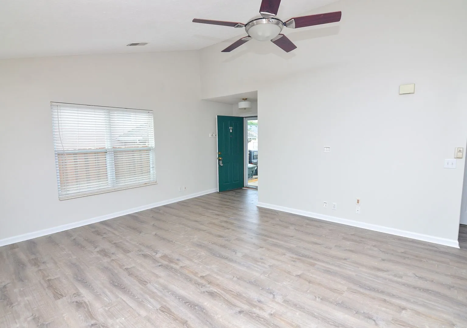 3637 Crossbrooke Dr. — Photo 3