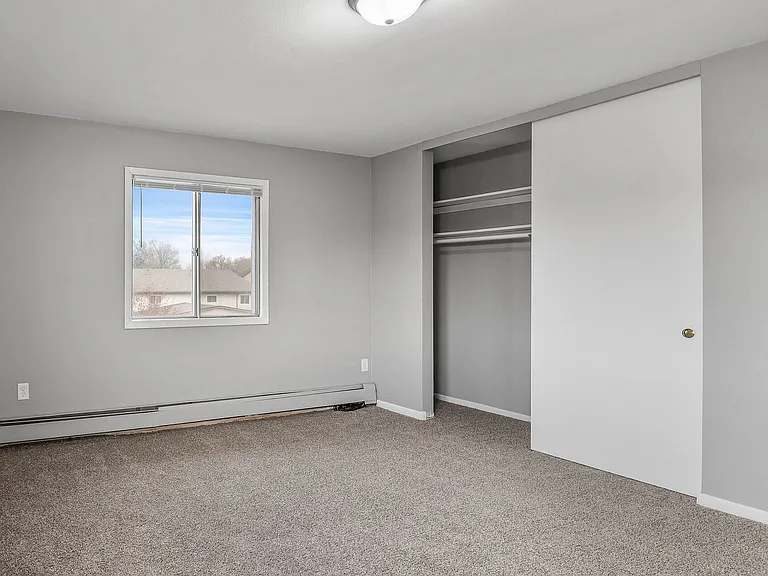 Elrose Apartments 1500 — Photo 14