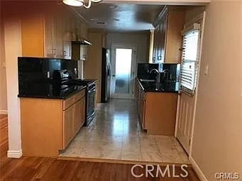 3 bed, 1560 sqft, $5,100 — Photo 2
