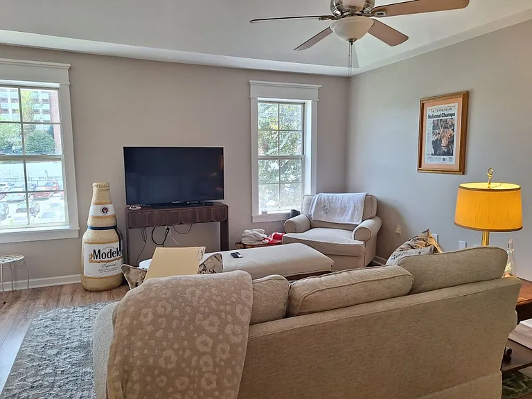 1636 Queen Anne Way — Photo 23