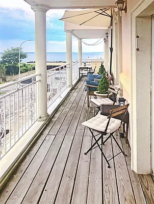 Sold by Remax Edge | media 18