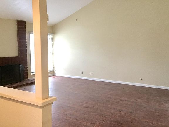 5th image of 1781 N Holbrook St