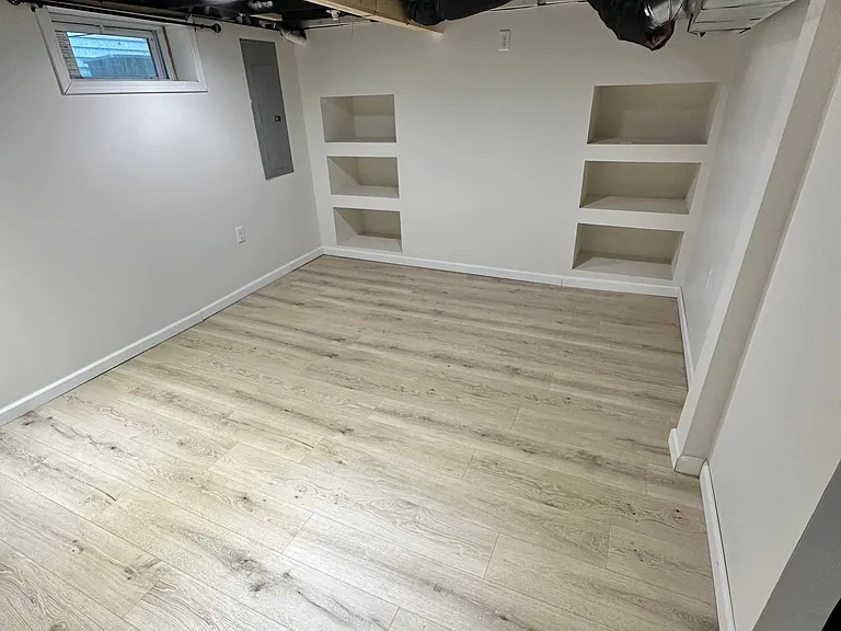 2510 Duncan St — Photo 3
