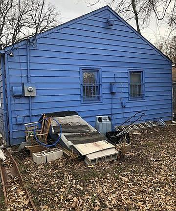 3rd image of 4440 Mersington Ave