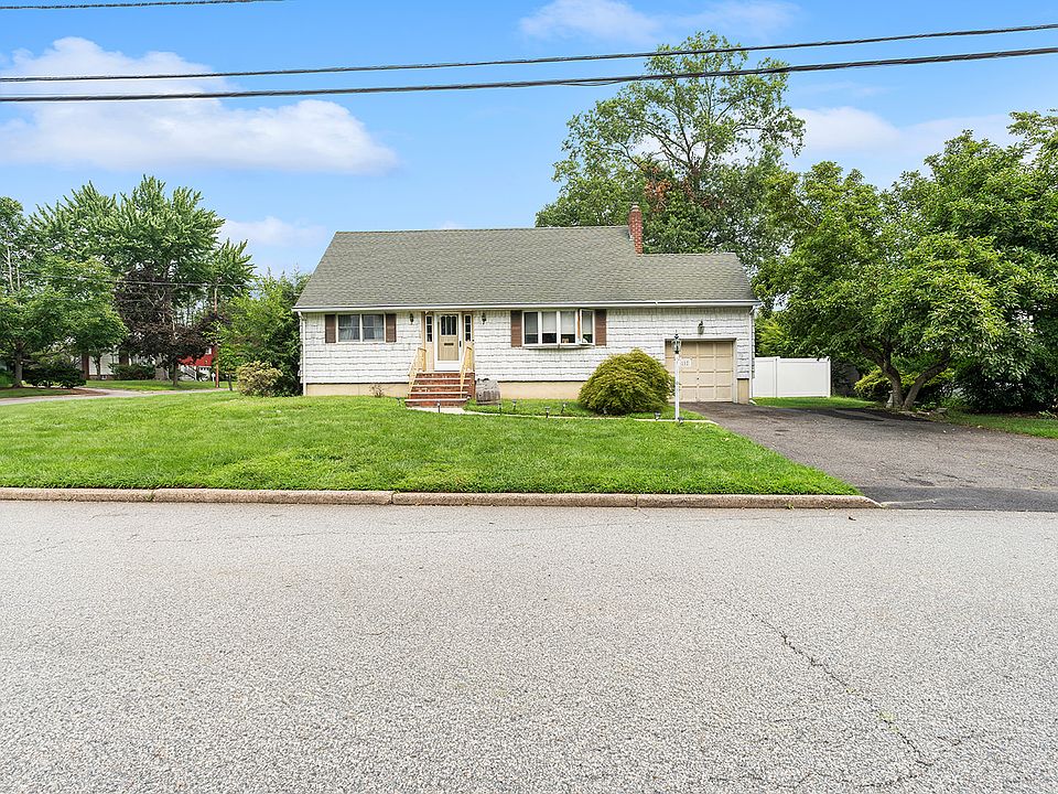 1st image of 802 Martin Ave