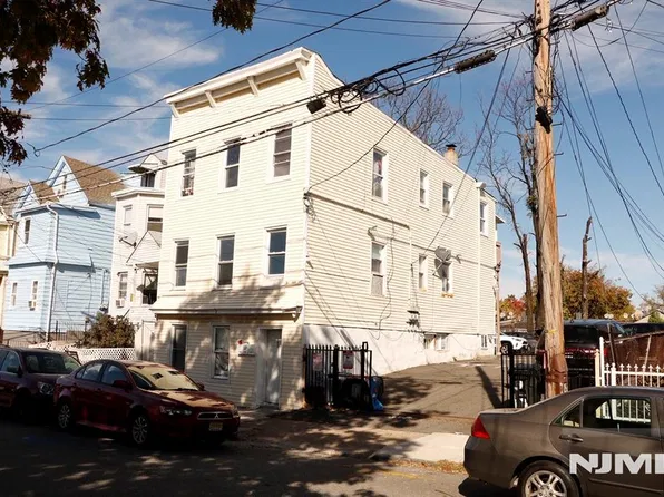 122 Albion Ave #22, Paterson, NJ 07502