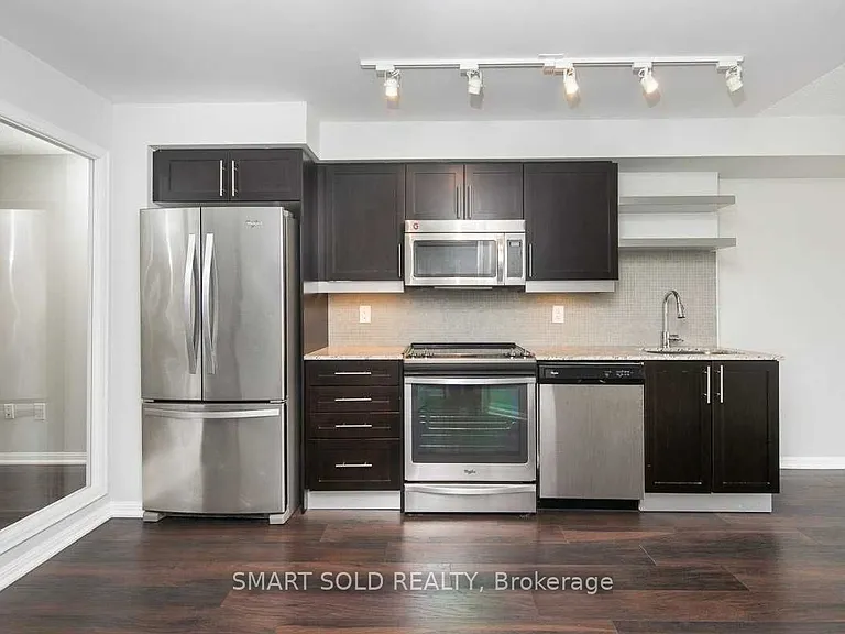 400 Adelaide St E #2310 — Photo 7