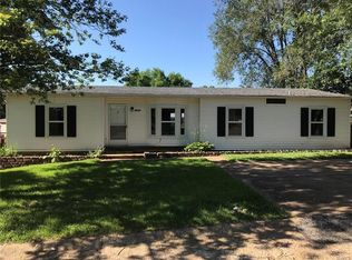 4668 White Ash Dr, High Ridge, MO 63049