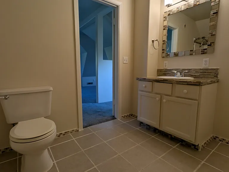 1102 E Maplewood Ave — Photo 24