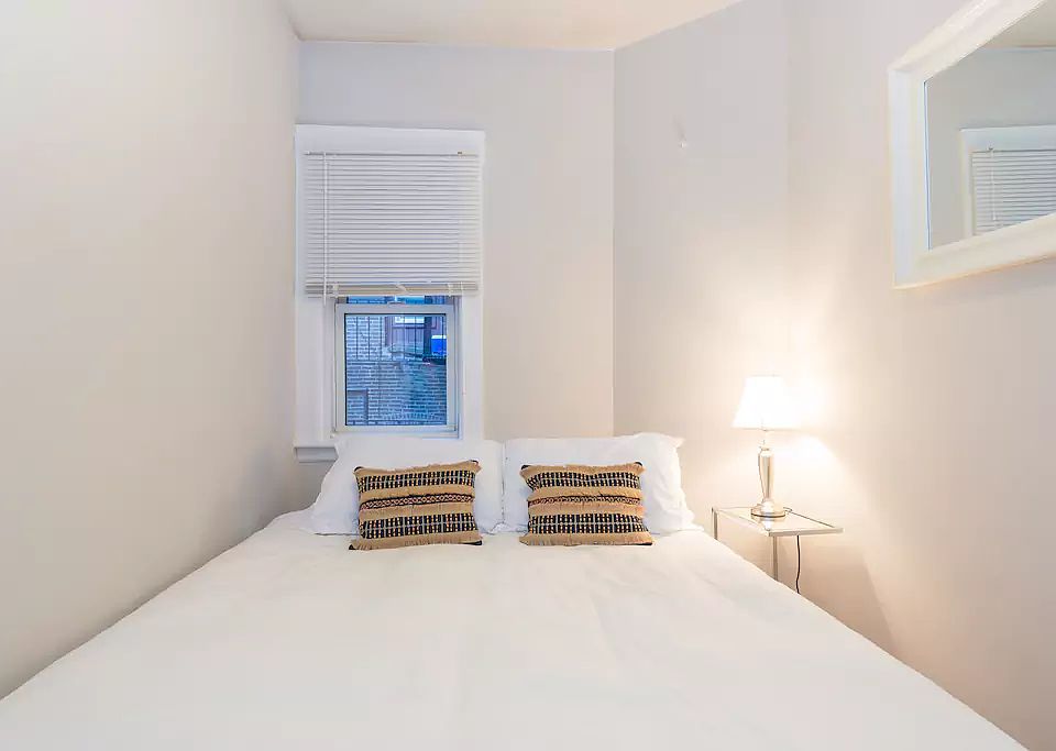 2nd image of 159 Endicott St #2