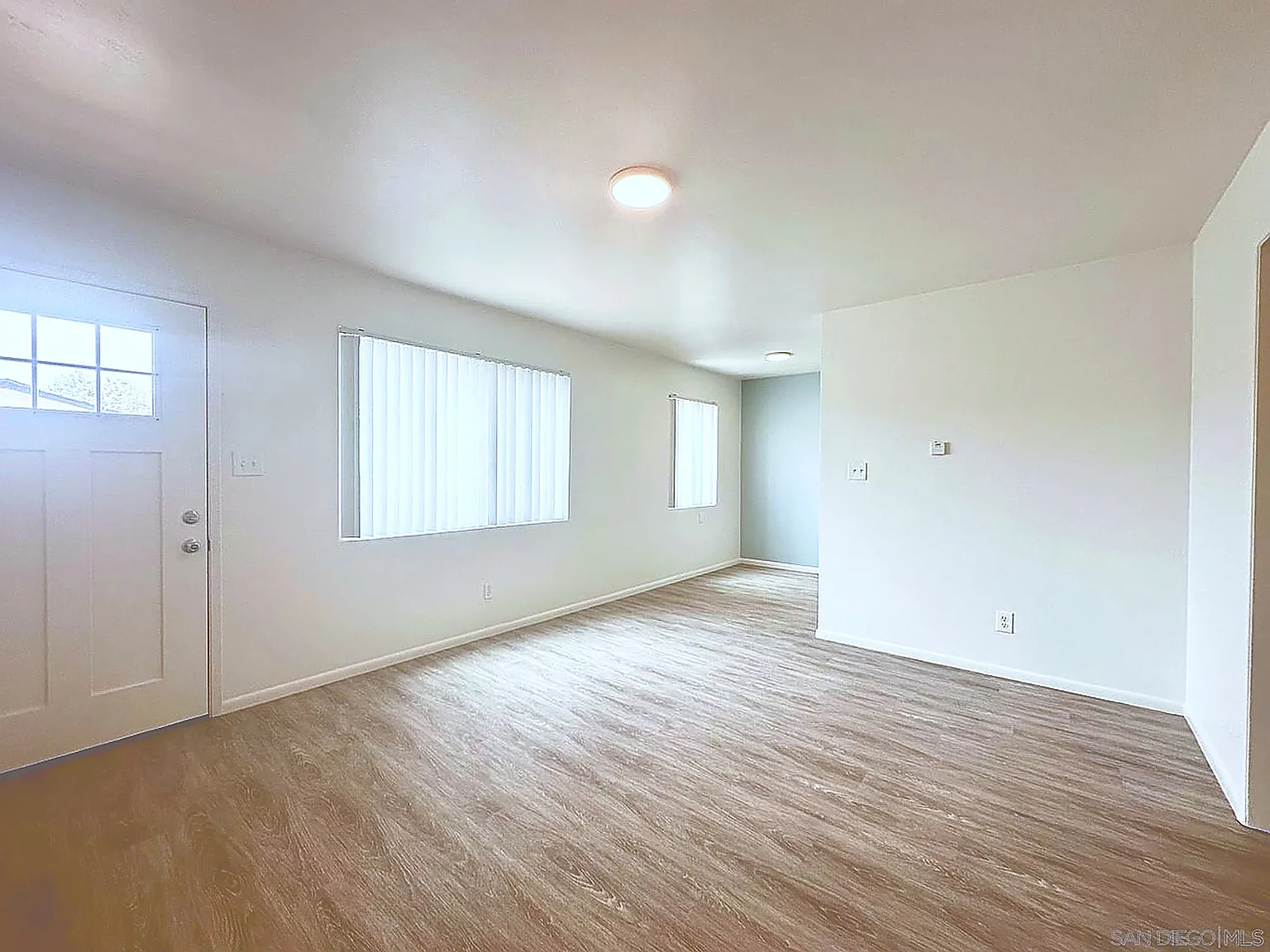 4842 Santa Cruz Ave — Photo 3
