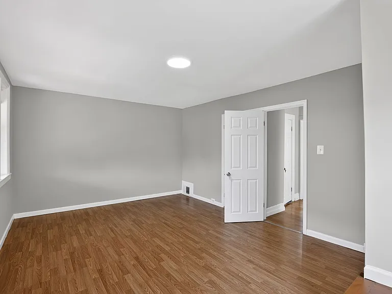 5446 Narcissus Ave — Photo 7