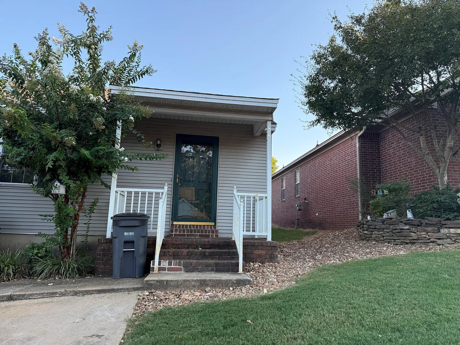 2910 E Moore Ave — Photo 1