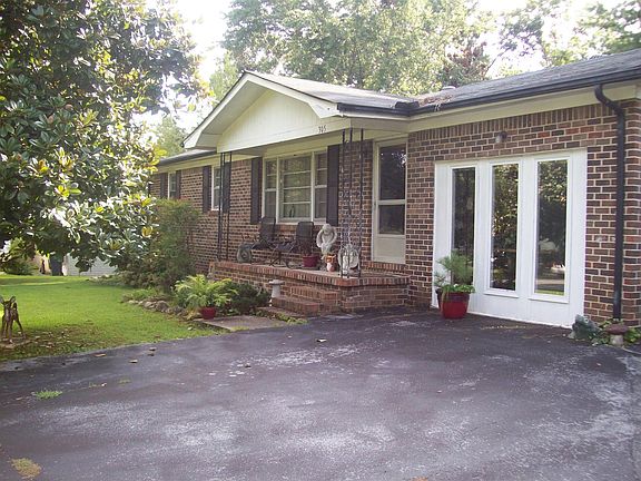 2nd image of 305 Moss Dr