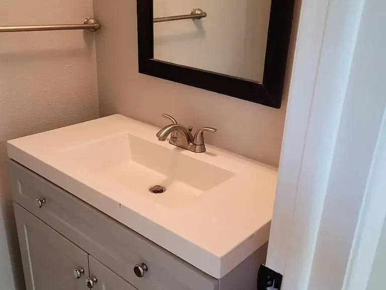 1525 S Holly St #202 — Photo 4