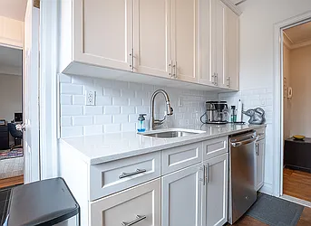 Rented by Rita S Citrin, LREB