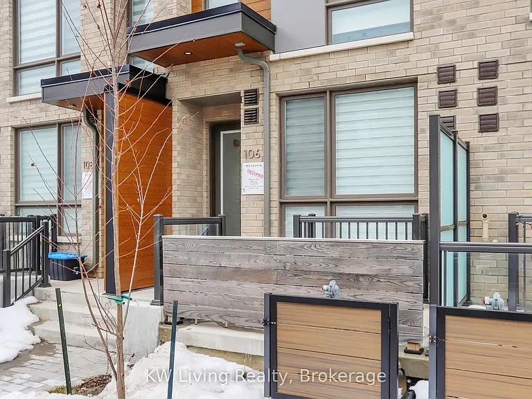 106 Green Gardens Blvd #B — Photo 2