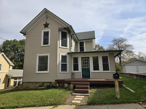 107 N Strickler Ave, Mount Carroll, IL 61053