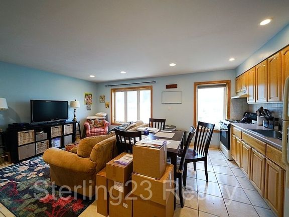 2nd image of 22-28 27th St #2F