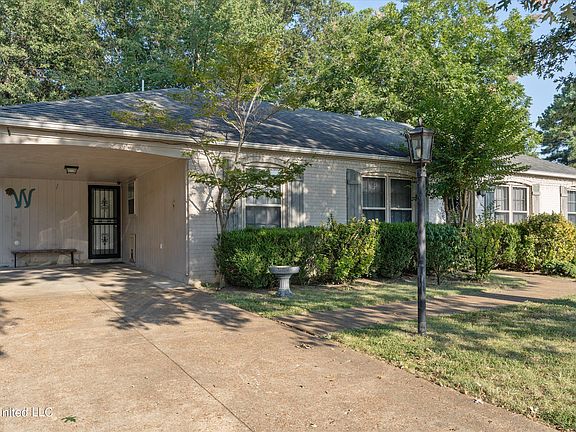 2nd image of 8446 Chesterfield Dr
