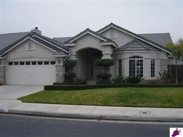 2111 E Emilie Ave, Fresno, CA 93730