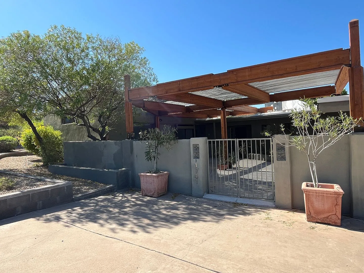 Coming Soon! 2 Bed 2 Bath + 1 Bed, Guest House In Ocotillo Hills — Photo 2
