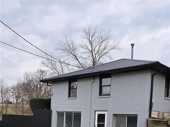4th image of 8019 NW Sale Barn Rd