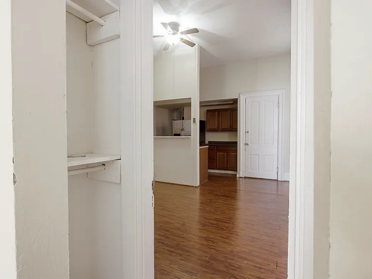 122 E University Ave #1 — Photo 12
