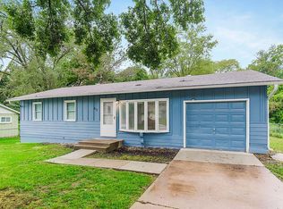 613 N 13th Ter, Leavenworth, KS 66048